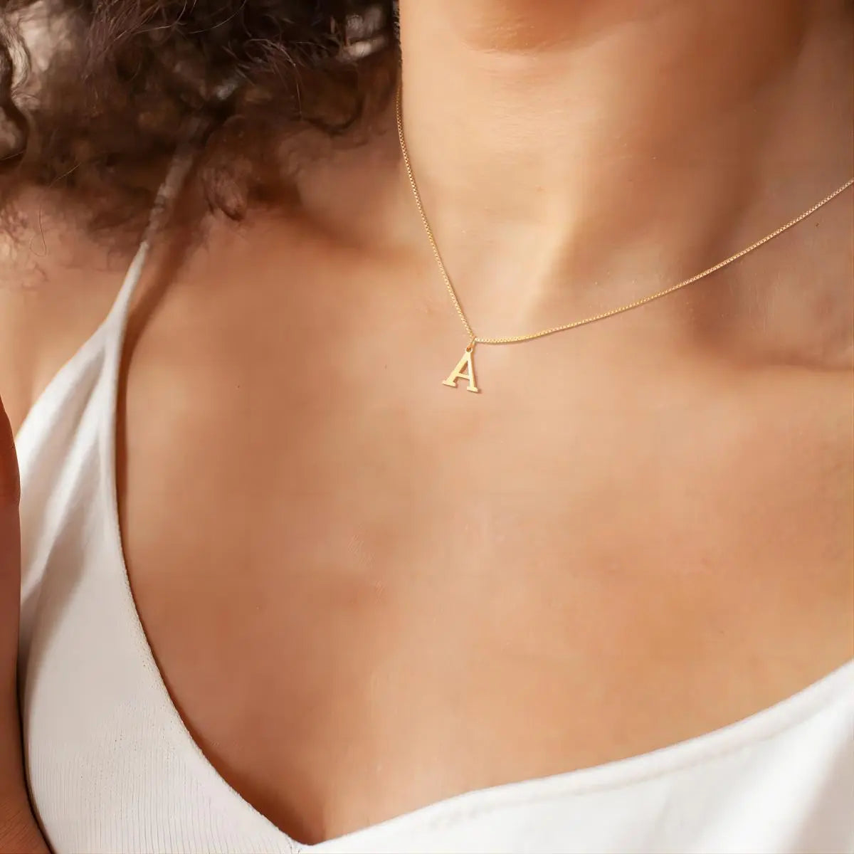 Léonie | Collier avec initiales de lettres d'amour en or
