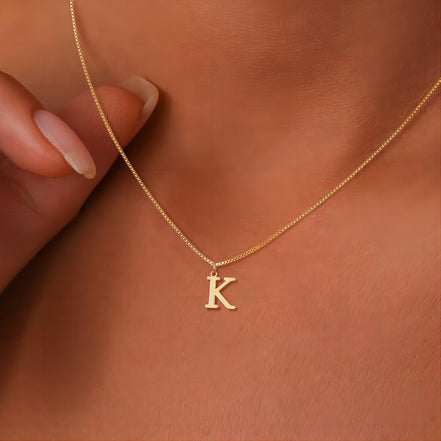 Léonie | Collier avec initiales de lettres d'amour en or