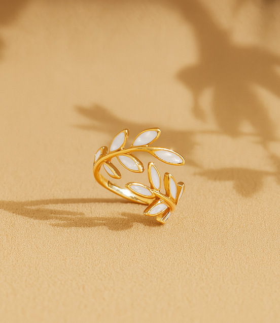 Léonie | Bague Ajustable en Opale Blanche