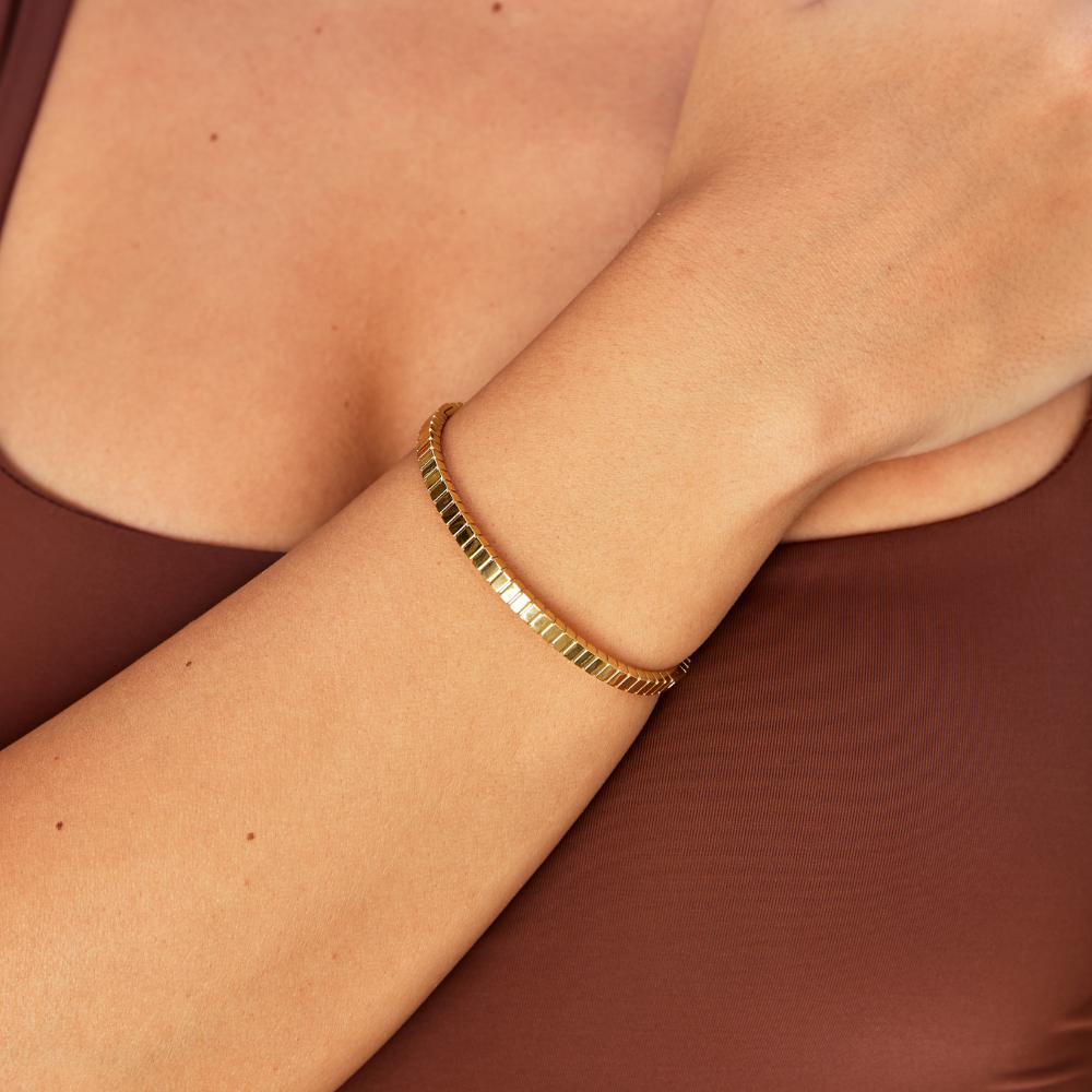 Léonie | Bracelet en Acier Doré avec Texture