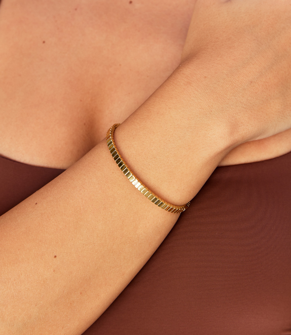 Léonie | Bracelet en Acier Doré avec Texture