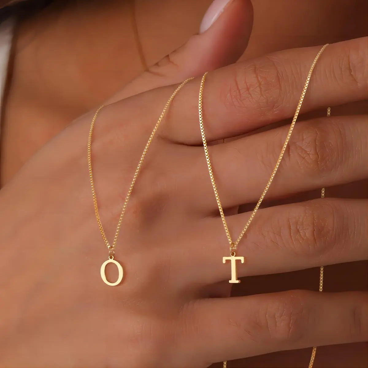 Léonie | Collier avec initiales de lettres d'amour en or