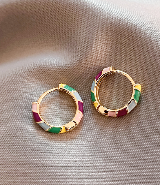 Léonie | Boucles d'Oreilles Chic Dorées Émaillées