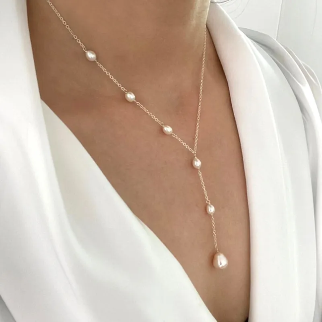 Léonie | Collier en perles suspendu