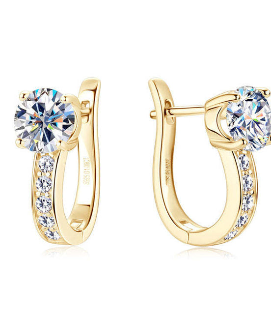 Léonie | Boucles d'oreilles huggie en moissanite dorées