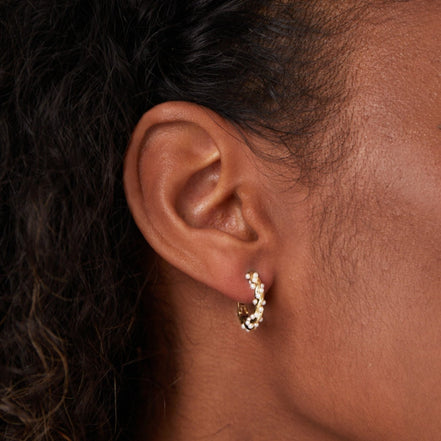 Léonie | Boucles d'oreilles créoles en perles dans des tons clairs